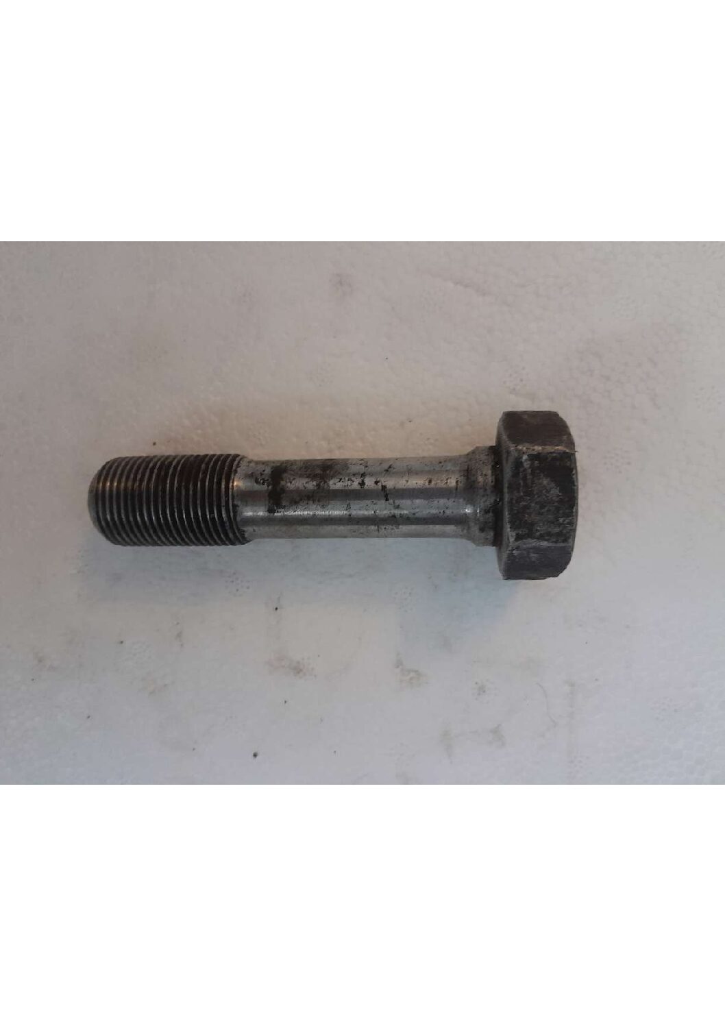 پیچ سر میل لنگ کامیون ولو اصلی